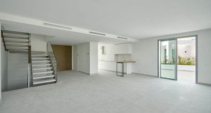 Image No.5-4 Bed Townhouse for sale