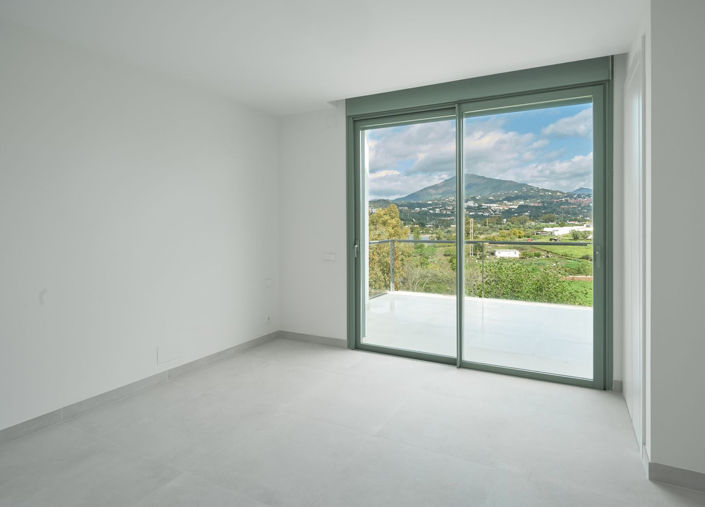 Image No.6-4 Bed Townhouse for sale