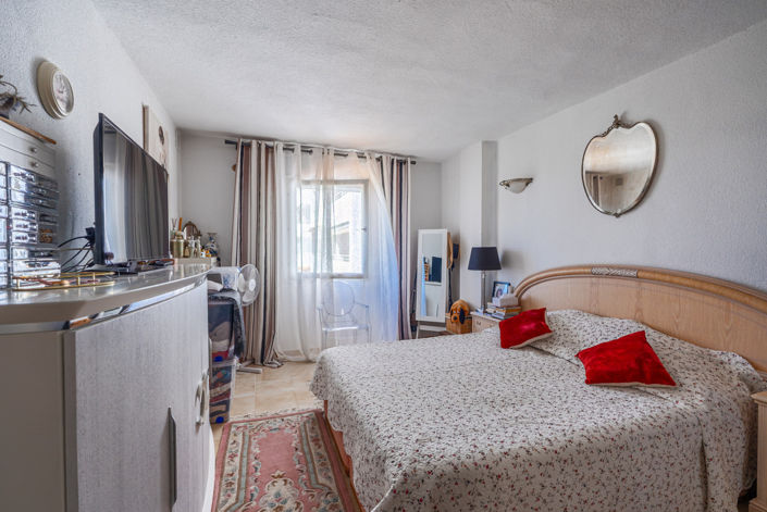 Image No.13-2 Bed Apartment for sale