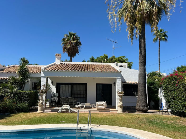 Image No.1-4 Bed Villa for sale