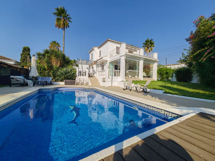 Image No.1-4 Bed Villa for sale