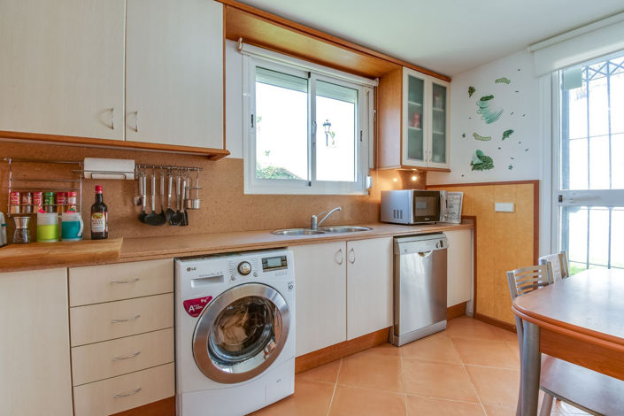 Image No.9-4 Bed Villa for sale