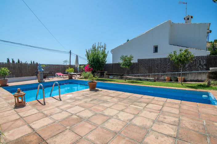 Image No.1-4 Bed Villa for sale