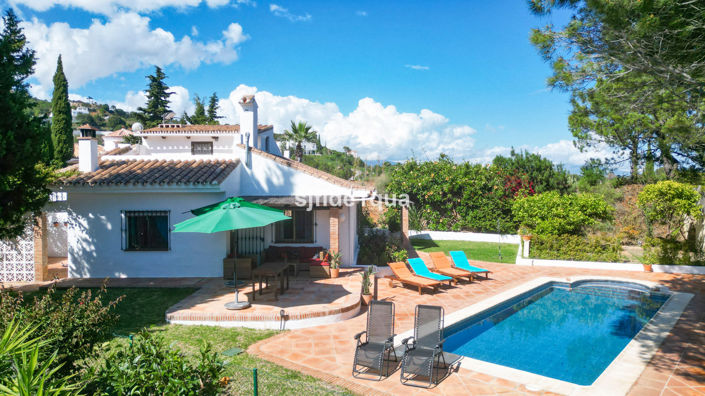 Image No.1-4 Bed Villa for sale