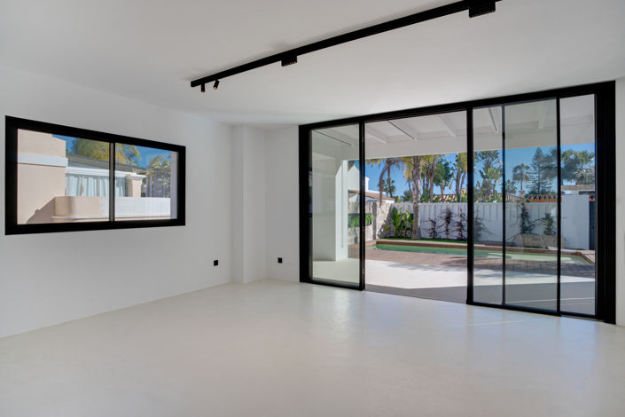 Image No.6-4 Bed Villa for sale