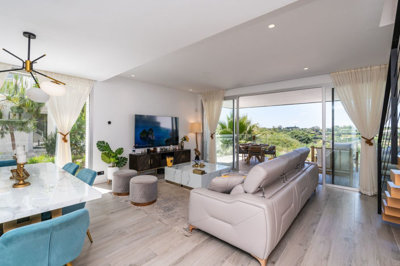 akz19najq5a1-7980e48d732b6fc85c14b43b94d2aa54