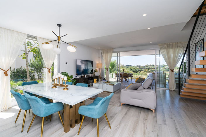 Image No.11-3 Bed Townhouse for sale