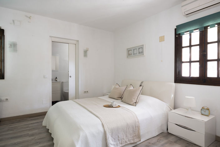 Image No.12-3 Bed Villa for sale