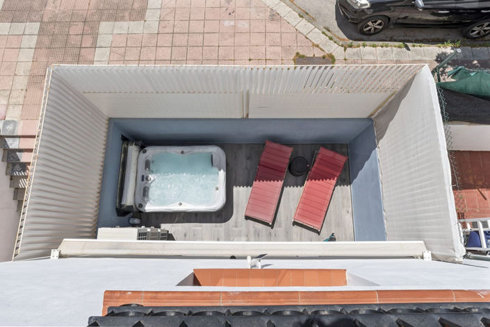 Image No.2-4 Bed Townhouse for sale