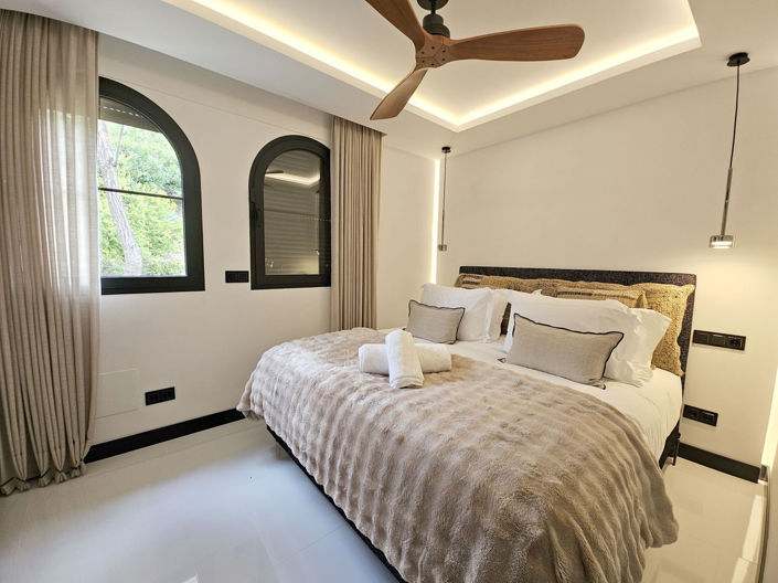 Image No.11-3 Bed Townhouse for sale