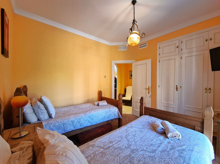 Image No.12-3 Bed Apartment for sale