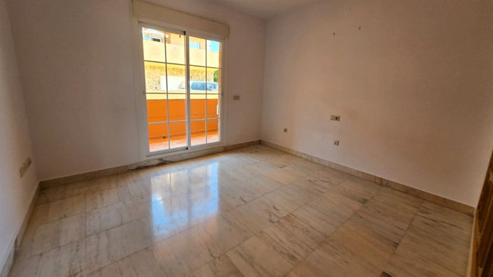 Image No.11-4 Bed Townhouse for sale