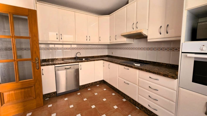 Image No.7-4 Bed Townhouse for sale