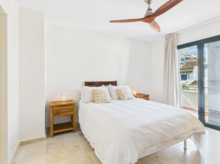 Image No.9-3 Bed Townhouse for sale