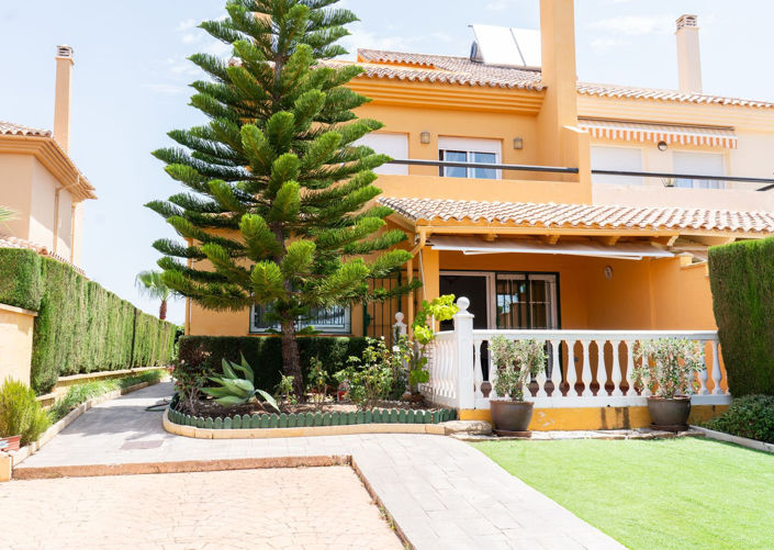 Image No.2-3 Bed Townhouse for sale