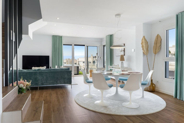 Image No.10-3 Bed Townhouse for sale