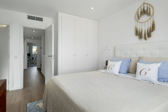 Image No.15-3 Bed Townhouse for sale