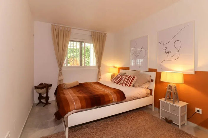 Image No.12-3 Bed Apartment for sale