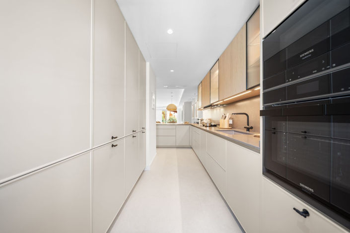 Image No.14-3 Bed Townhouse for sale