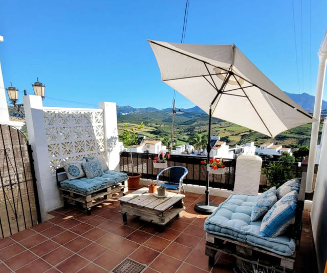 Image No.4-3 Bed Townhouse for sale