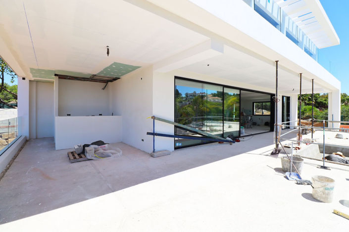 Image No.1-4 Bed Villa for sale