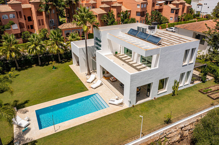 Image No.2-4 Bed Villa for sale