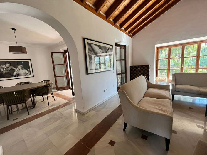 Image No.7-5 Bed Villa for sale