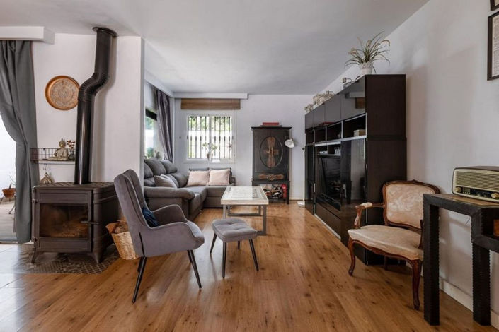 Image No.3-3 Bed Townhouse for sale