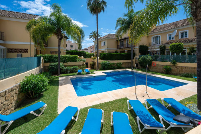 Image No.1-3 Bed Townhouse for sale