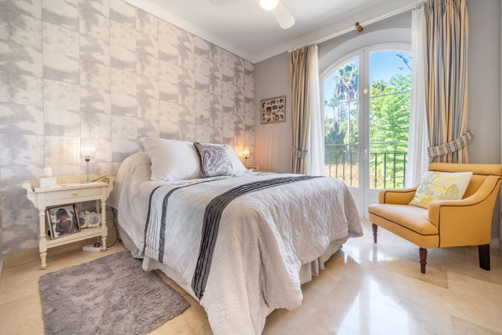 Image No.13-3 Bed Townhouse for sale