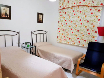 qhfzxskypwh7-aa4cc561180b369757c0bb4af9886cd3