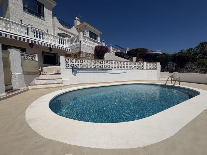 Image No.4-6 Bed Villa for sale