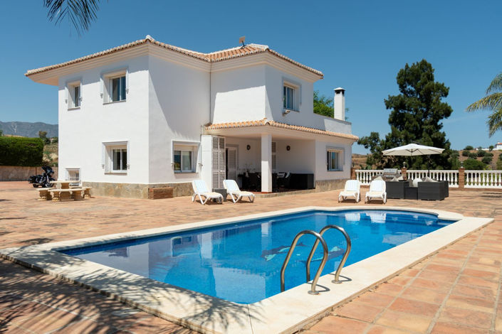 Image No.2-4 Bed Villa for sale