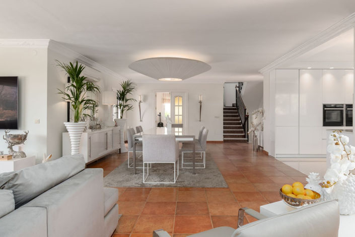 Image No.9-4 Bed Villa for sale