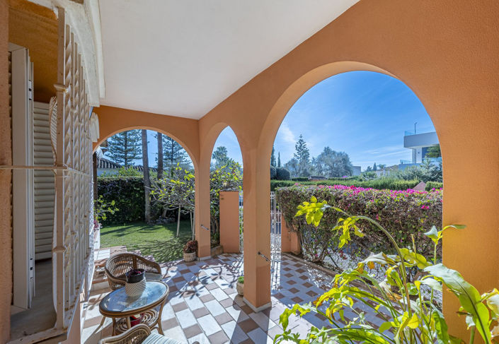 Image No.2-4 Bed Villa for sale