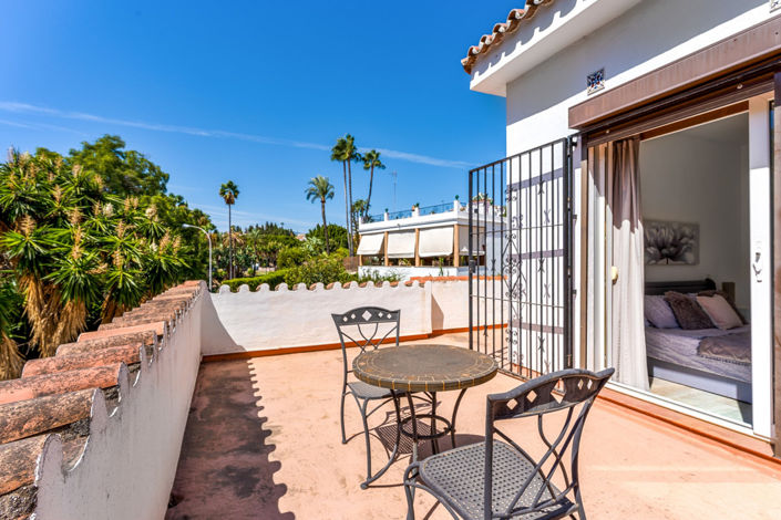 Image No.3-5 Bed Villa for sale