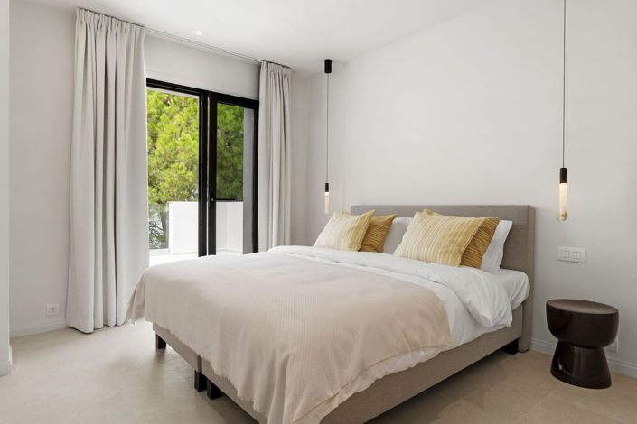 Image No.14-4 Bed Villa for sale