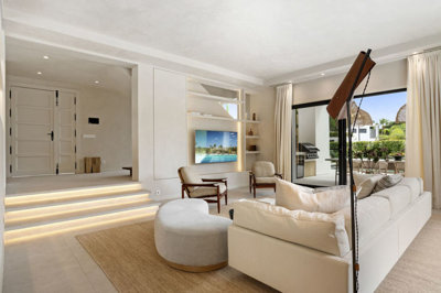 poencb0dr6m7-aa4cc561180b369757c0bb4af9886cd3