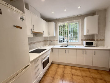 j00knmy3646-241328e1bcc9c0d8ce1222beb6c967a8