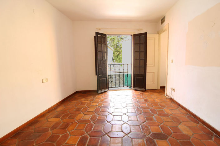 Image No.10-3 Bed Townhouse for sale