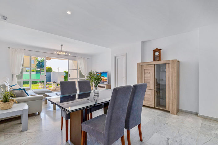 Image No.6-5 Bed Townhouse for sale