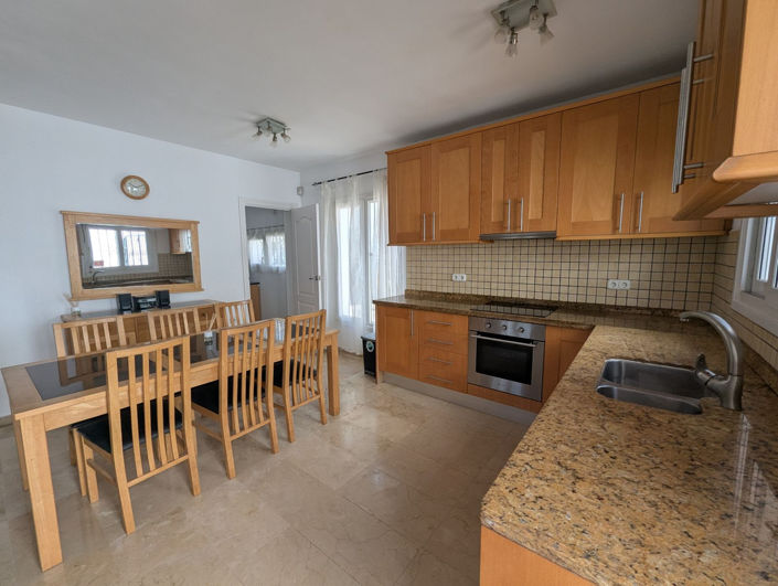 Image No.13-3 Bed Townhouse for sale