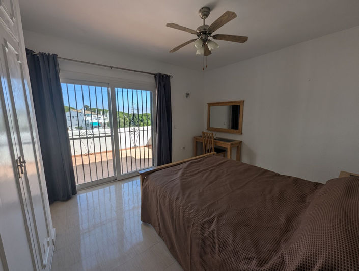 Image No.21-3 Bed Townhouse for sale