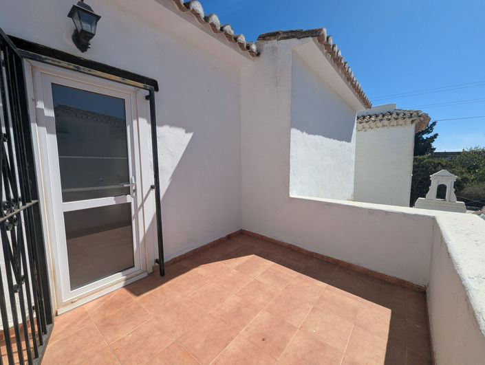 Image No.8-3 Bed Townhouse for sale