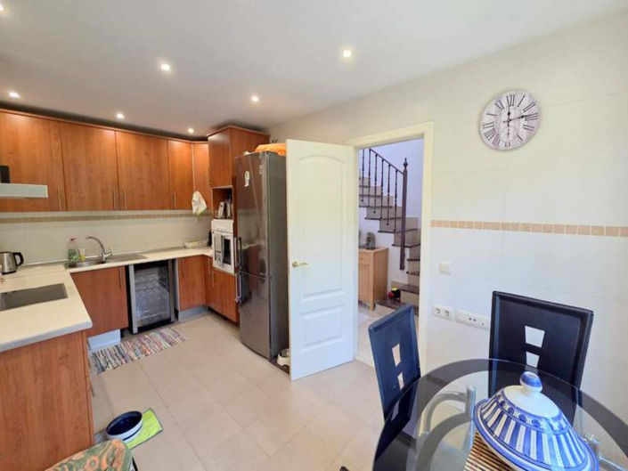 Image No.7-3 Bed Townhouse for sale