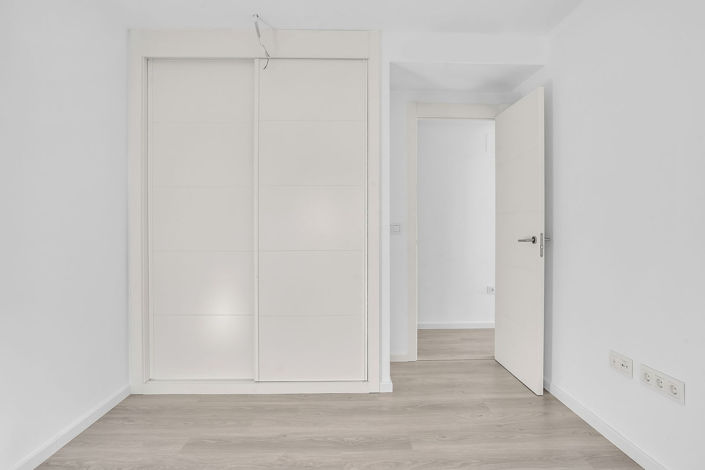 Image No.8-3 Bed Apartment for sale