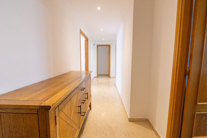 Image No.14-3 Bed Apartment for sale