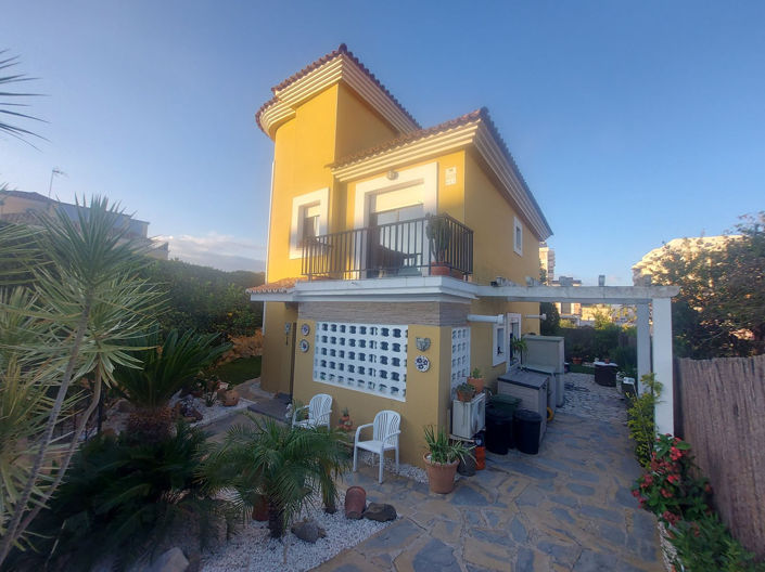 Image No.3-3 Bed Villa for sale