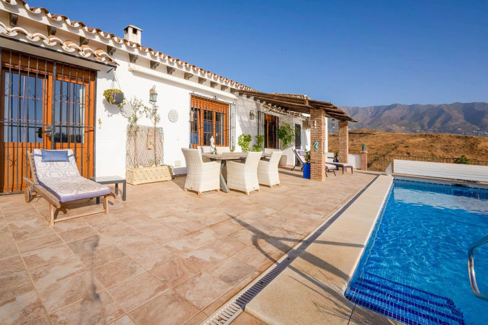 Image No.2-3 Bed Villa for sale