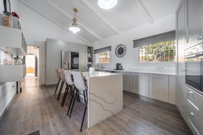 0tb8y8d3rn7l26-c684a62c9f160a1f90904dd925da06